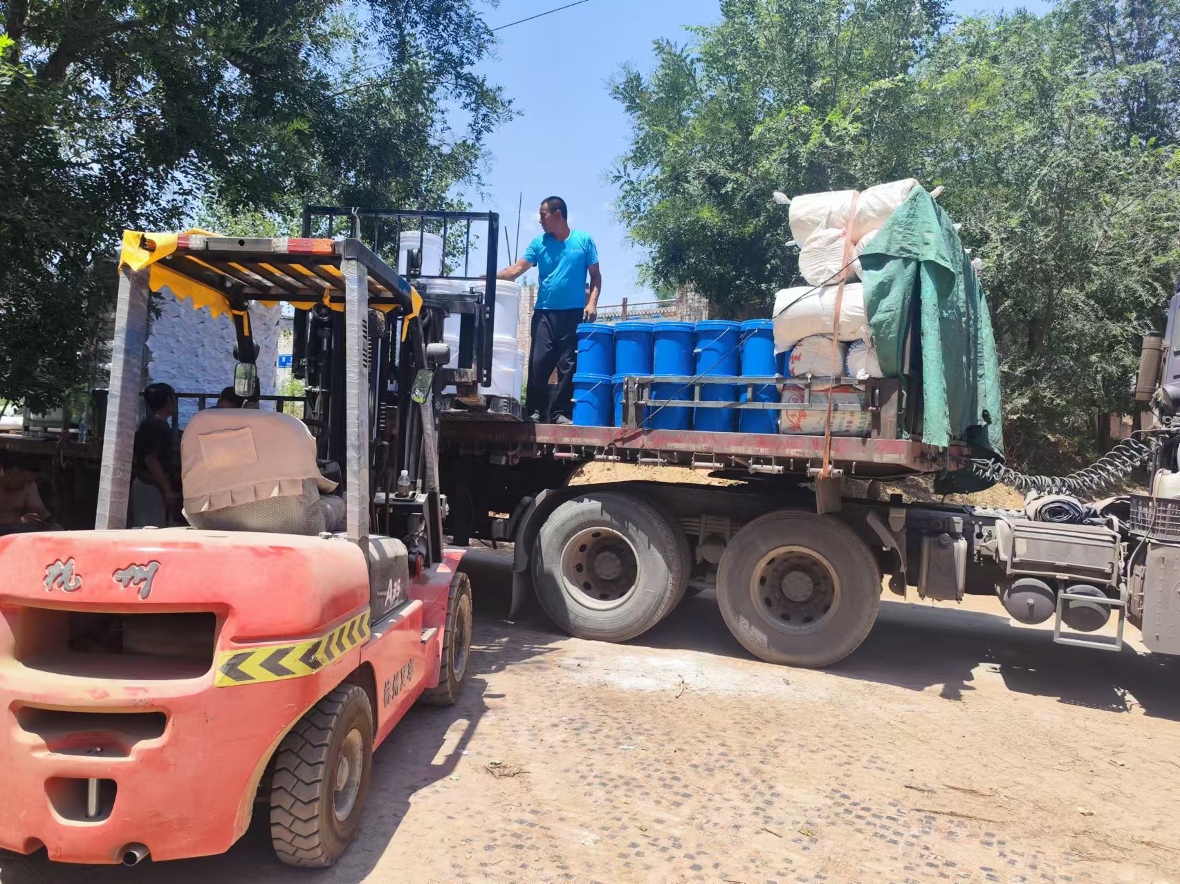 除塵濾筒端蓋膠在空氣凈化設(shè)備中的功能解析